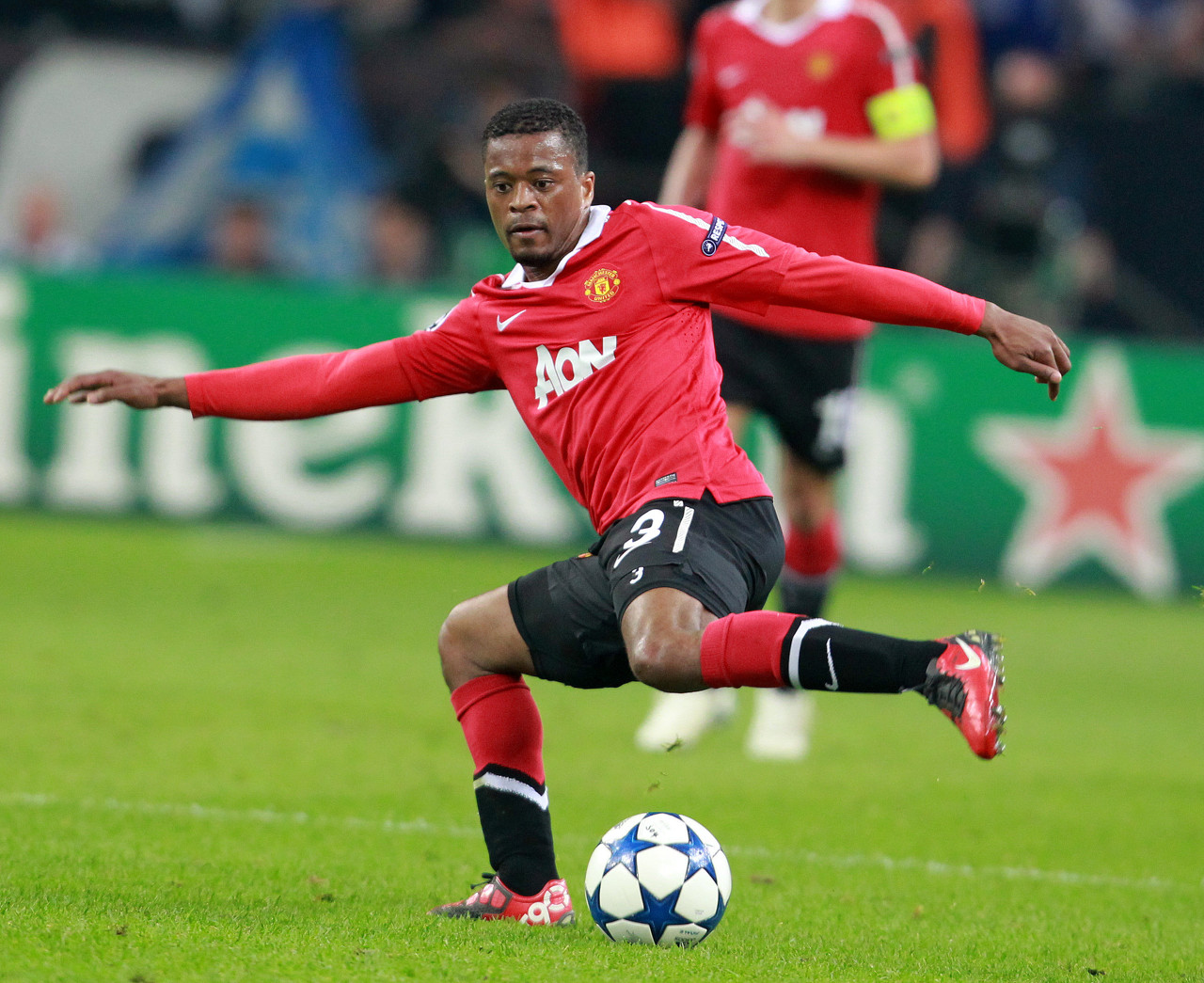 样优秀的球 样优秀的球